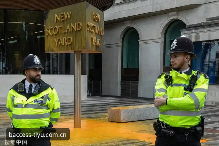 B体育安装包 世界杯安保部署方案操作教程:从英国警员缩减看B体育官方入口观赛体验优化